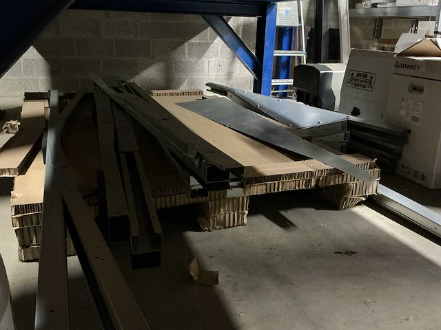 Volledige resterende inhoud magazijn - afbeelding 26 van  37