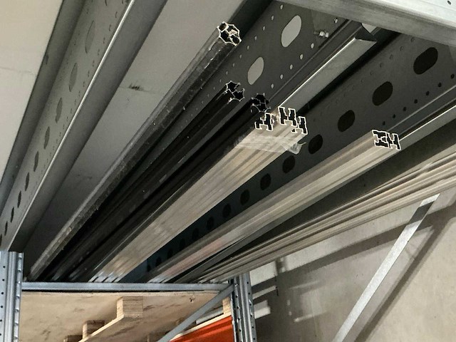 Volledige resterende inhoud magazijn - afbeelding 30 van  37