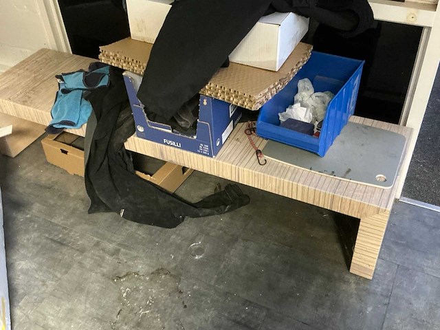 Volledige restinhoud kantoor - afbeelding 4 van  16