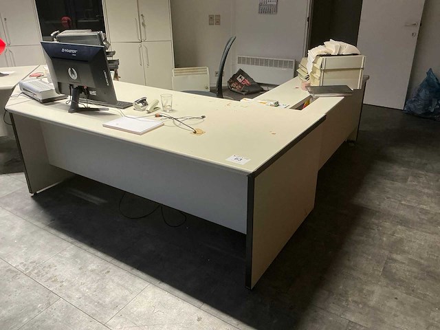 Volledige restinhoud kantoor - afbeelding 10 van  16