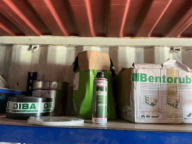 Volledige restinhoud zeecontainer 4 - afbeelding 13 van  36