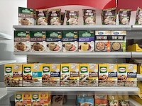 Volledige stock voedingswaren - afbeelding 5 van  47