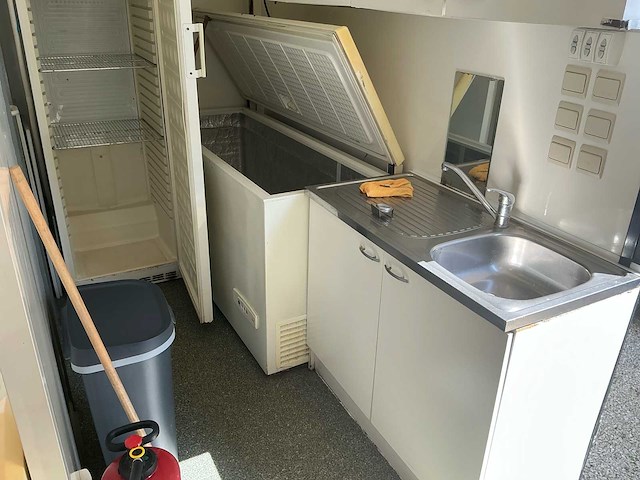 Volledige unit met frituur. - afbeelding 23 van  23