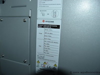 Volledige zonnepaneel installatie bestaande uit plm 400 zonnepanelen plus omvormer, goodwe, gw100k-ht, 400v, 100kw. koper dient deze zelf te demonteren - afbeelding 2 van  3