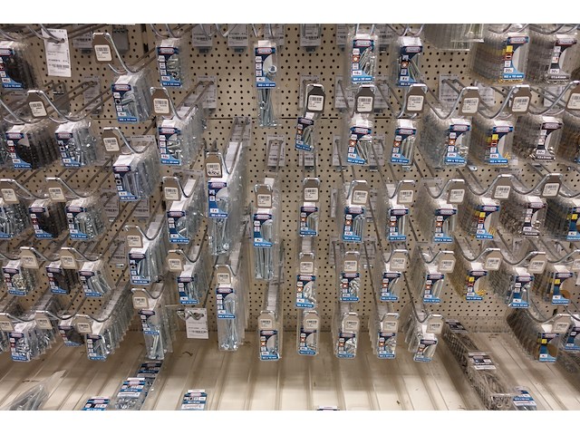 Volledigei nhoud rek ijzerwaren - afbeelding 2 van  27