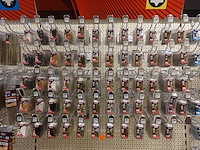 Volledigei nhoud rek ijzerwaren - afbeelding 10 van  27