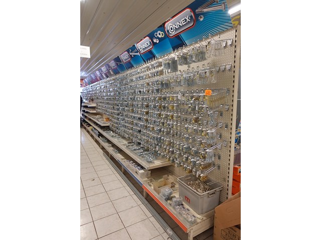 Volledigei nhoud rek ijzerwaren - afbeelding 1 van  27