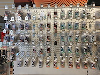 Volledigei nhoud rek ijzerwaren - afbeelding 14 van  27