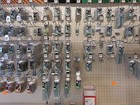 Volledigei nhoud rek ijzerwaren - afbeelding 15 van  27