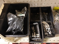 Volledigei nhoud rek schrikdraad toebehoren - afbeelding 7 van  13