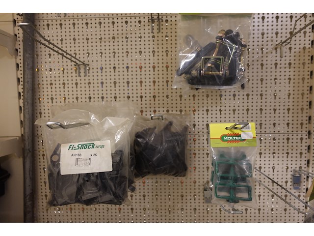 Volledigei nhoud rek schrikdraad toebehoren - afbeelding 8 van  13