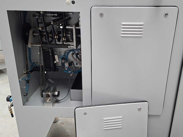Volpak - s-130 d - volpak s-130 d verticale zakmachine - siemens automation + omron plc - 1989 - afbeelding 2 van  11