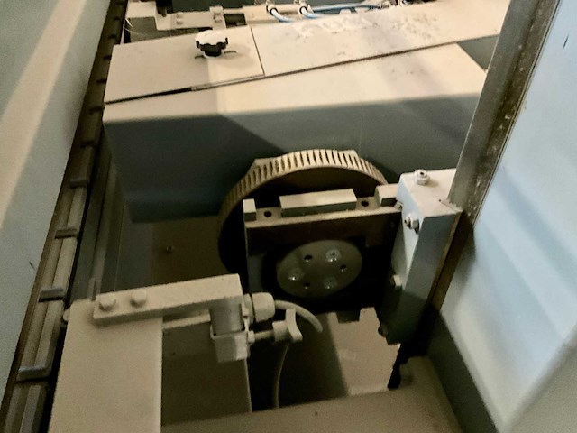 Volpato ls-2n4l kanten schuur-, polijst- en freesmachine bj 2015 - afbeelding 21 van  26