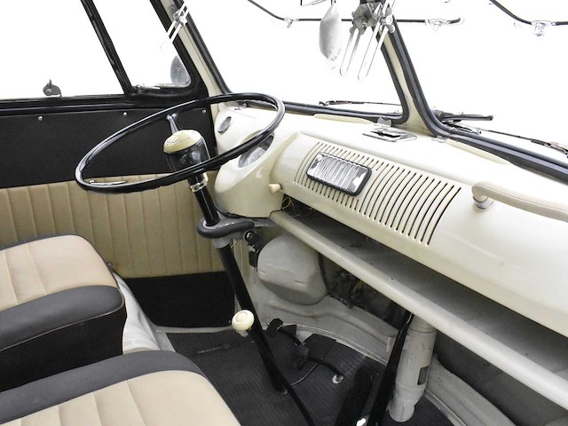 Volskwagen t1 samba style - afbeelding 36 van  57