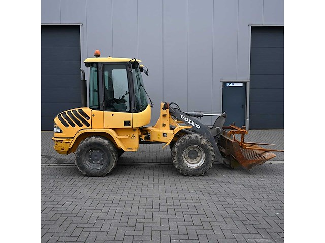 Volvo - 2002 - l30b - shovel - afbeelding 9 van  20