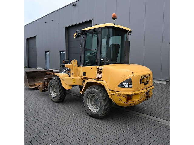 Volvo - 2002 - l30b - shovel - afbeelding 12 van  13