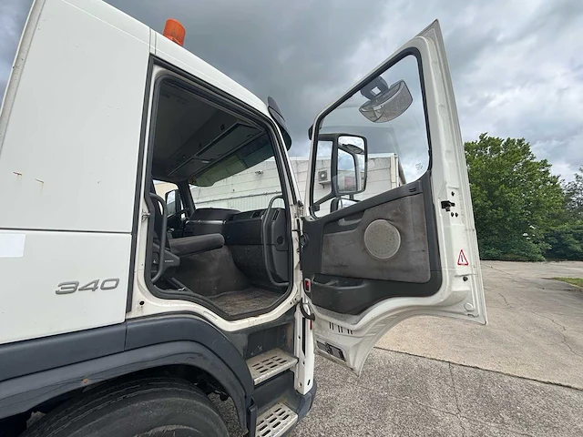 Volvo - 2004 - fm/fh 12 340 6x2r - vrachtwagen met containerhaak - containerwagen - conainersysteem - afbeelding 29 van  39