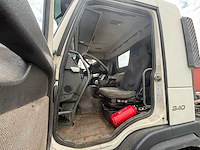 Volvo - 2004 - fm/fh 12 340 6x2r - vrachtwagen met containerhaak - containerwagen - conainersysteem - afbeelding 6 van  19