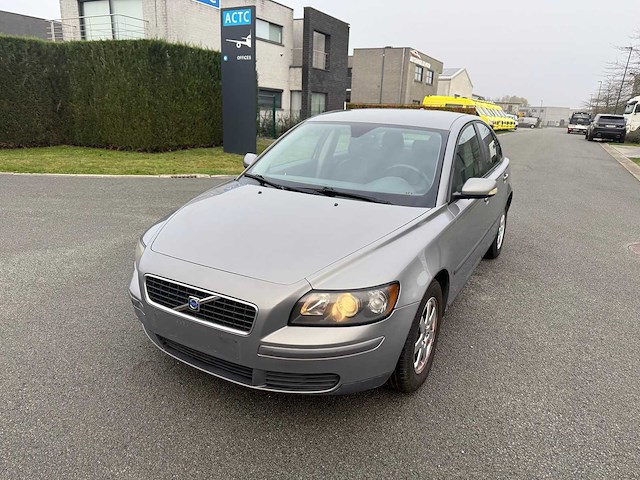 Volvo - 2005 - s40 - personenauto - afbeelding 18 van  23