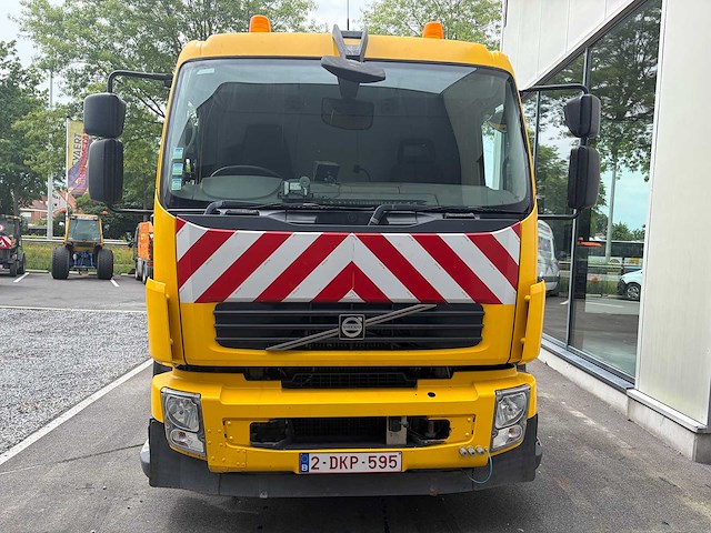 Volvo - 2009 - flm42 - straatveegmachine - afbeelding 10 van  17