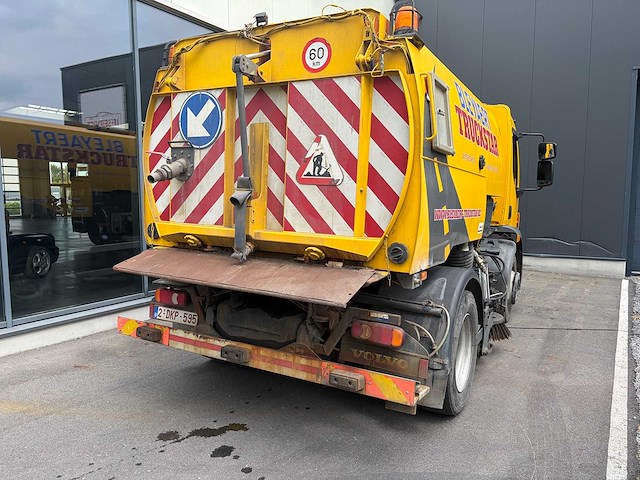 Volvo - 2009 - flm42 - straatveegmachine - afbeelding 13 van  17