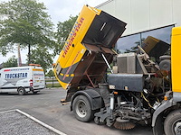 Volvo - 2009 - flm42 - straatveegmachine - afbeelding 15 van  17