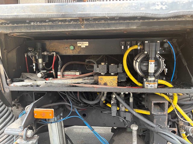 Volvo - 2009 - flm42 - straatveegmachine - afbeelding 17 van  17
