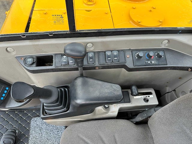 Volvo - 2012 - ec60c - midigraafmachine - afbeelding 24 van  42