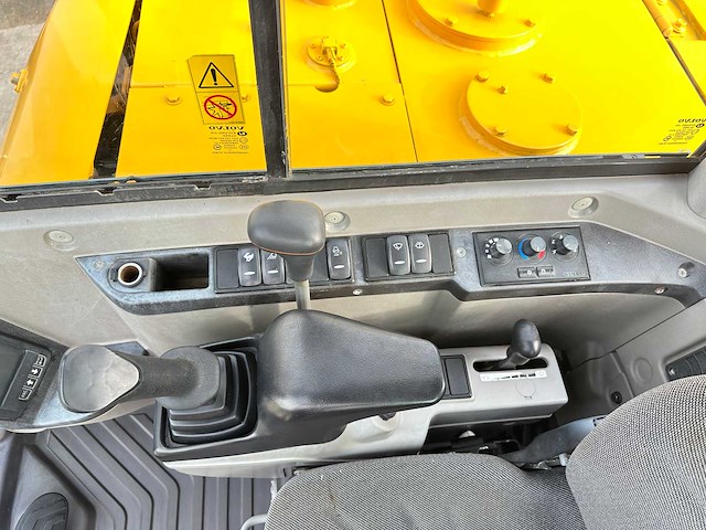 Volvo - 2013 - ec60d - midigraafmachine - afbeelding 28 van  40