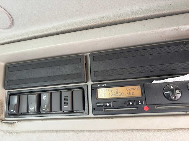 Volvo - 2013 - fl300 - vrachtwagen - afbeelding 6 van  18