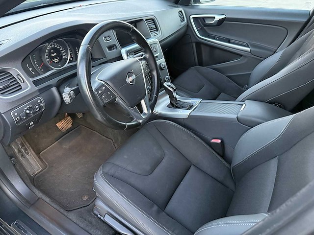 Volvo - 2014 - v60 - personenauto - afbeelding 11 van  30