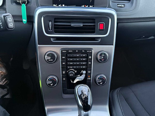 Volvo - 2014 - v60 - personenauto - afbeelding 27 van  30