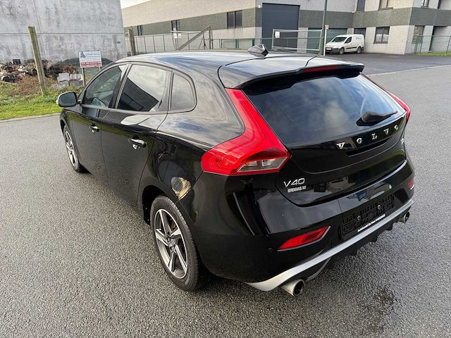 Volvo - 2016 - v40 - r disign - personenauto - afbeelding 3 van  24