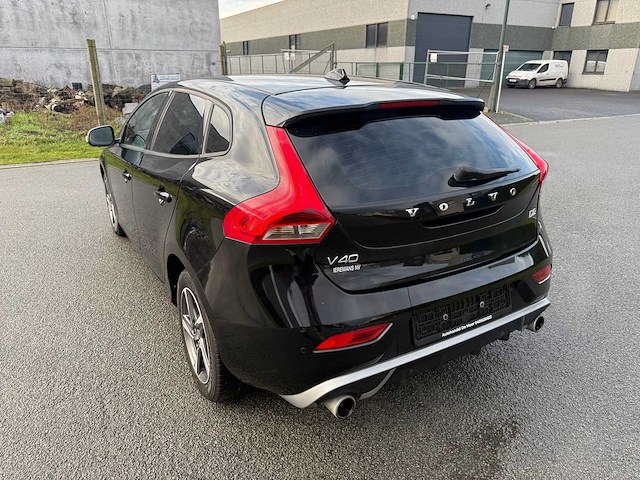 Volvo - 2016 - v40 - r disign - personenauto - afbeelding 4 van  24