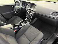 Volvo - 2016 - v40 - r disign - personenauto - afbeelding 6 van  24