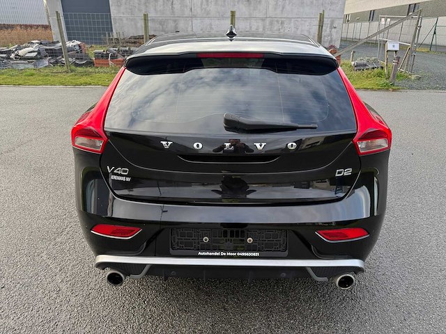 Volvo - 2016 - v40 - r disign - personenauto - afbeelding 9 van  24