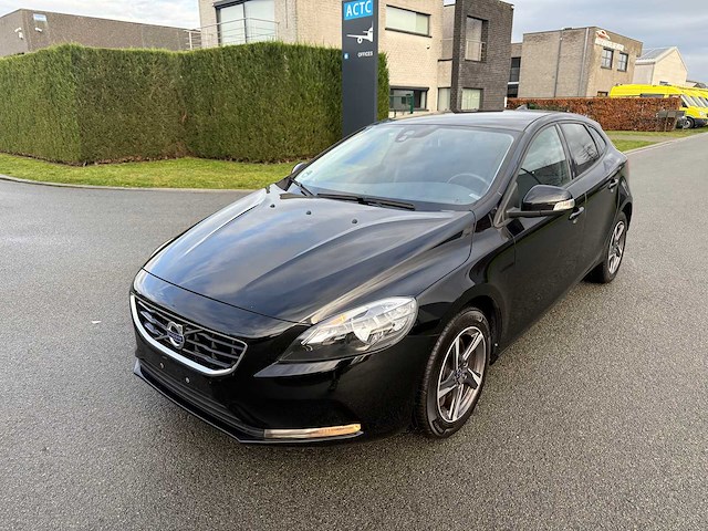 Volvo - 2016 - v40 - r disign - personenauto - afbeelding 1 van  24