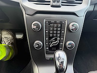 Volvo - 2016 - v40 - r disign - personenauto - afbeelding 15 van  24