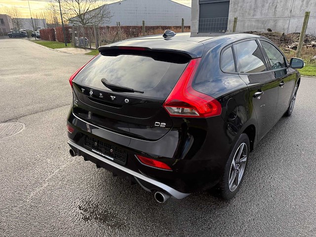 Volvo - 2016 - v40 - r disign - personenauto - afbeelding 24 van  24