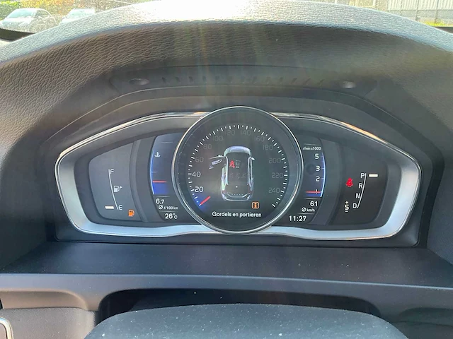 Volvo - 2016 - v60 - f - personenauto - afbeelding 11 van  31