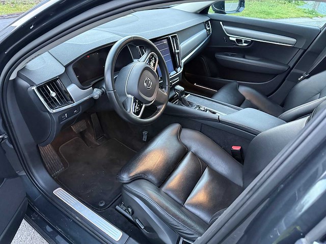 Volvo - 2017 - v90 - d4 - personenauto - afbeelding 10 van  25