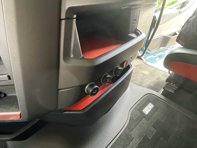 Volvo - 2023 - fh16 - vrachtwagen - afbeelding 27 van  47