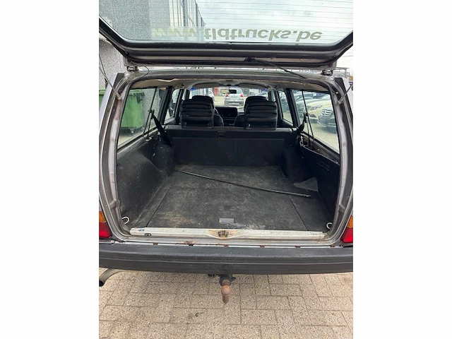 Volvo - 245 - youngtimer > 15 - afbeelding 12 van  17