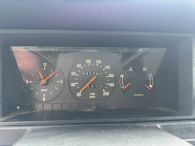 Volvo - 245 - youngtimer > 15 - afbeelding 15 van  17