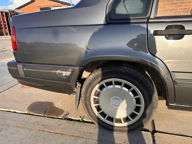 Volvo - 940 gl - oldtimer - afbeelding 18 van  32