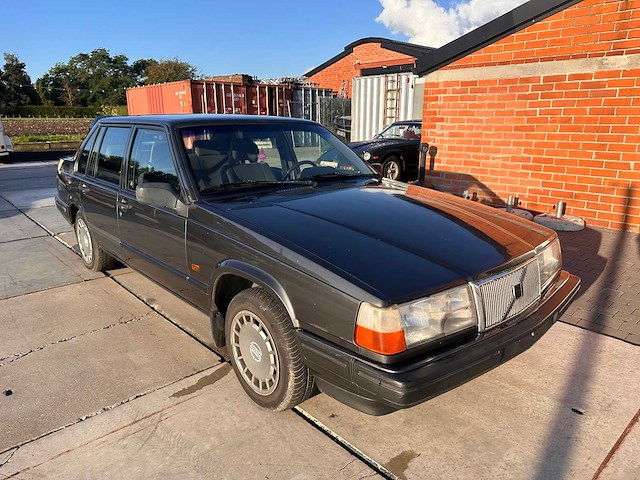 Volvo - 940 gl - oldtimer - afbeelding 23 van  32
