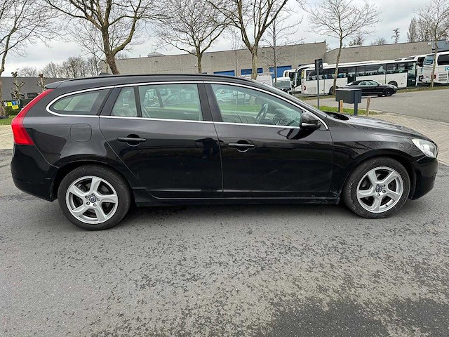 Volvo - d2 - v60 - bedrijfswagen - afbeelding 34 van  36
