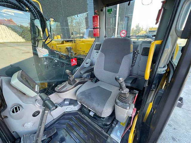 Volvo - ecr 235 dl - rupsen graafmachine - afbeelding 24 van  48