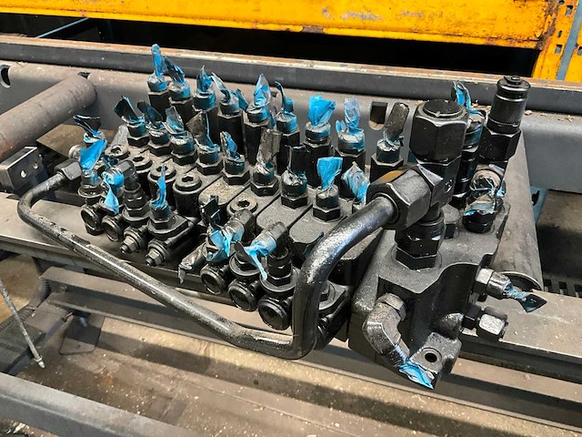 Volvo - ecr25d ventielblok - afbeelding 1 van  4