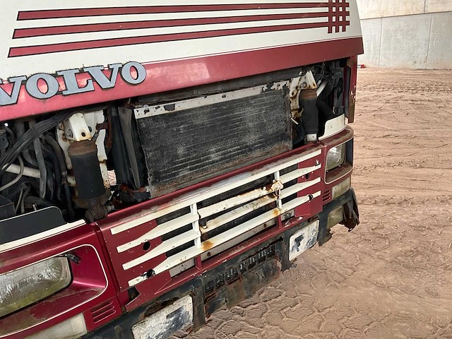 Volvo - fh16 520 - truck - 1996 - afbeelding 2 van  22